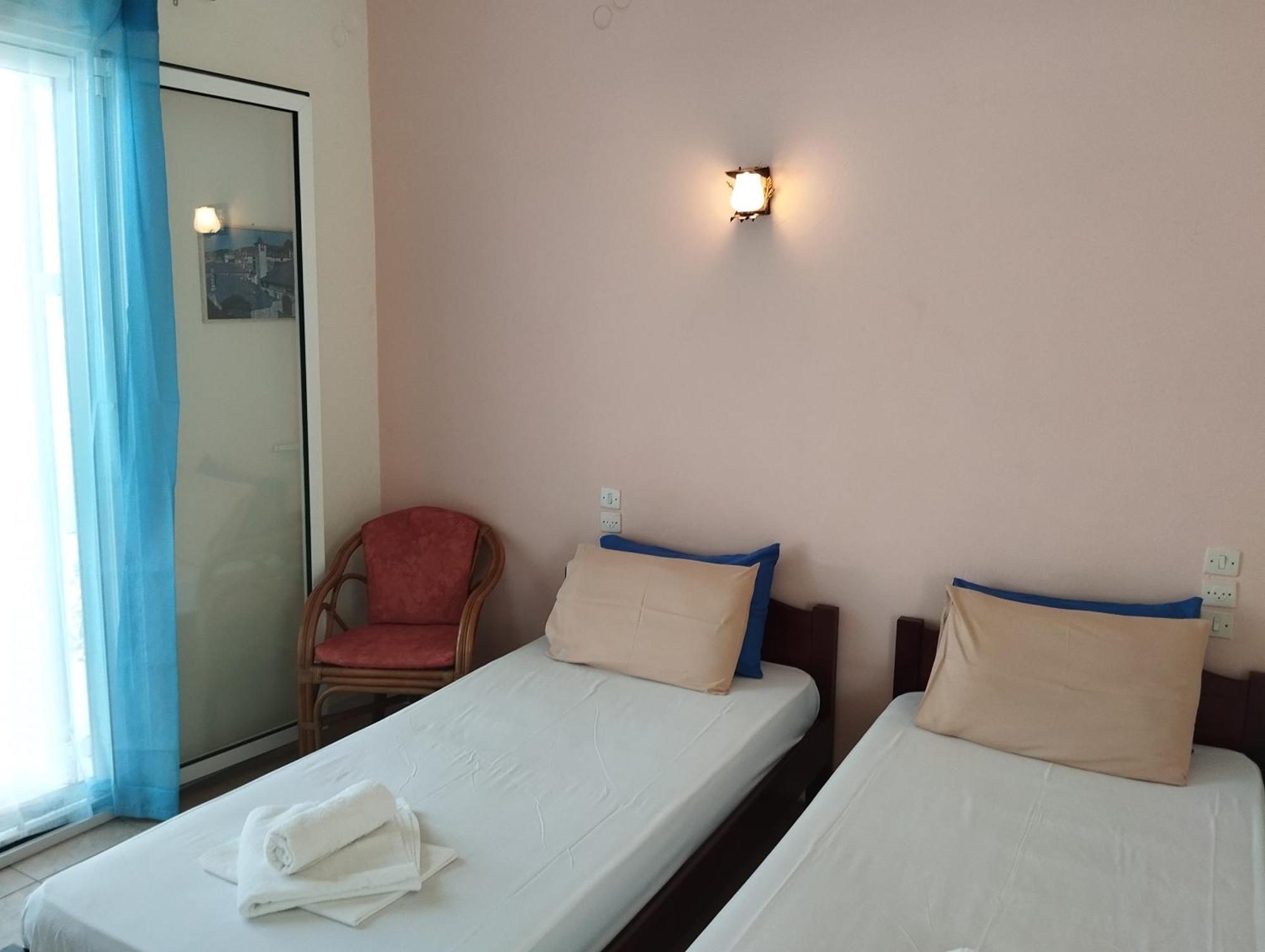 Hotel Neon Astron Kamena Vourla Luaran gambar