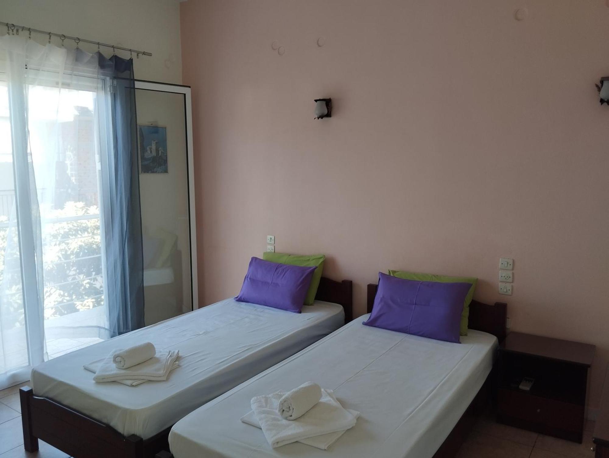 Hotel Neon Astron Kamena Vourla Luaran gambar