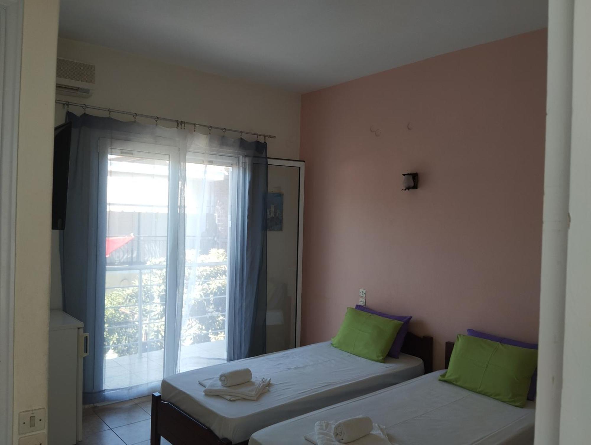 Hotel Neon Astron Kamena Vourla Luaran gambar