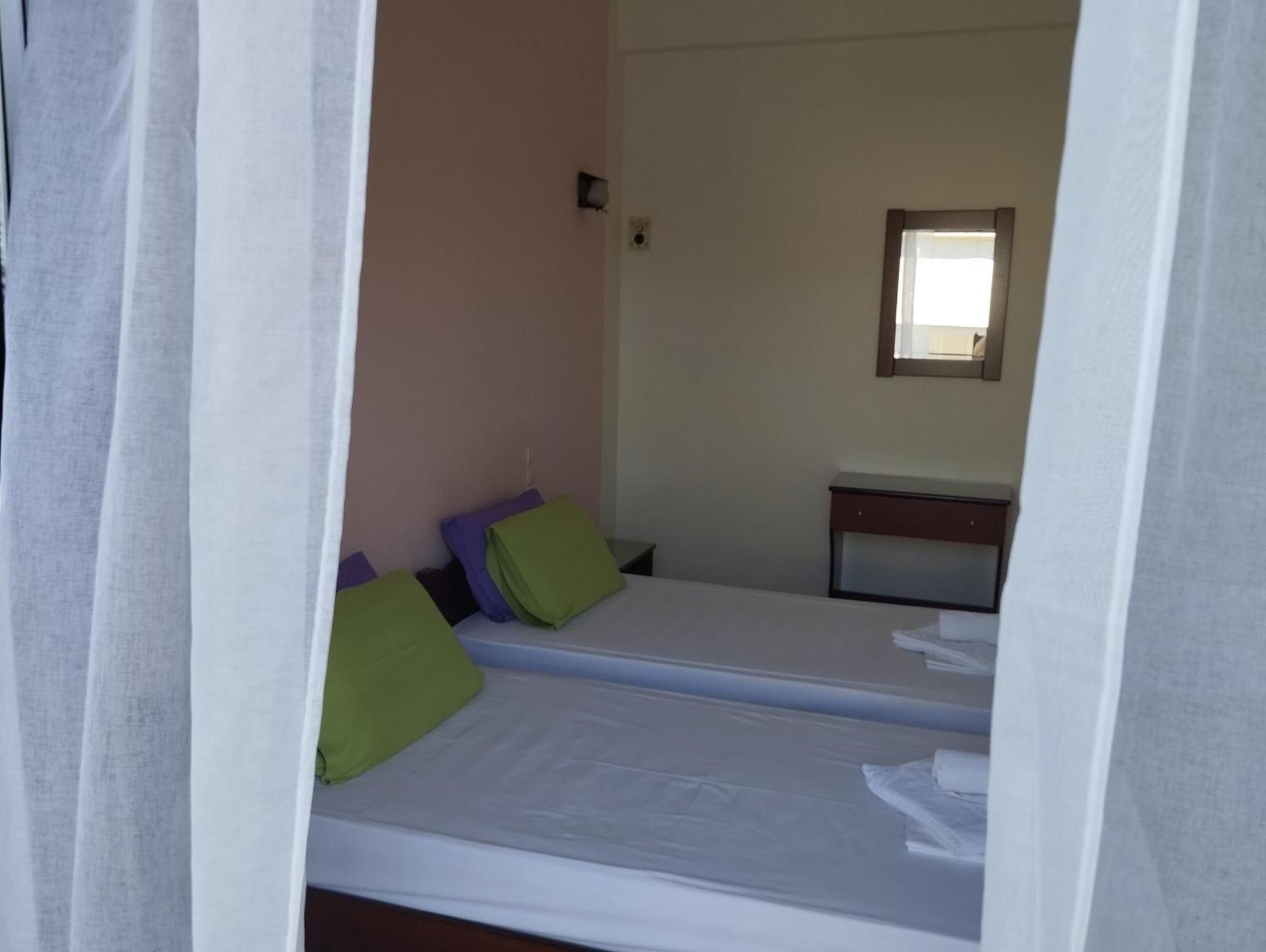 Hotel Neon Astron Kamena Vourla Luaran gambar