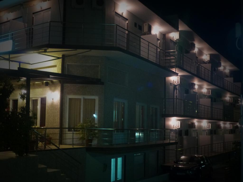 Hotel Neon Astron Kamena Vourla Luaran gambar